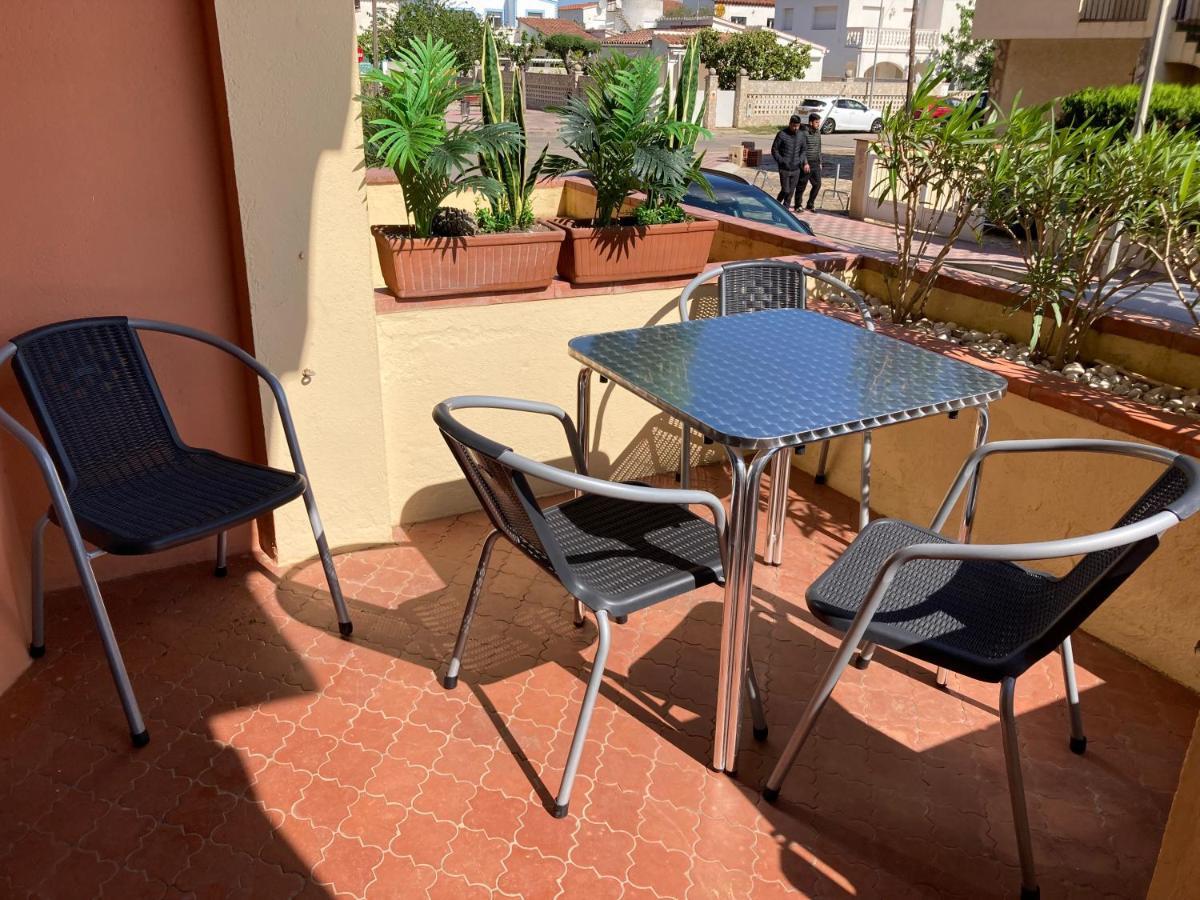 Tres Bel Entierement Renove Apartament *