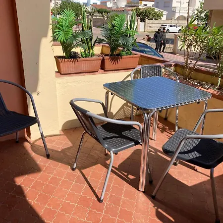 Tres Bel Appartement Entierement Renove Empuriabrava Zewnętrze zdjęcie